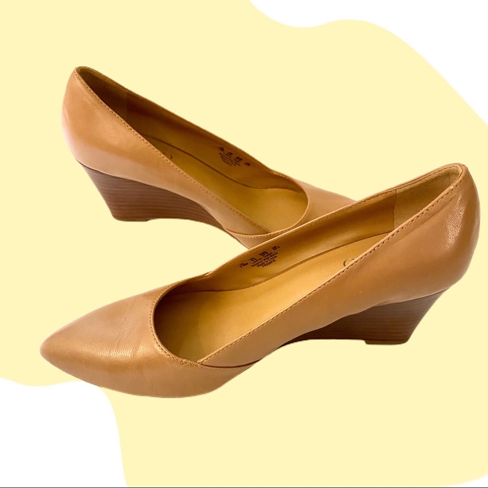 Franco Sarto Nude Frankie Wedge Heel Size 7.5